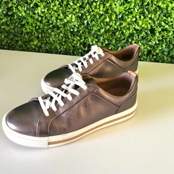 Clarks Metallic Brown Sneakers - Picture 3 of 5